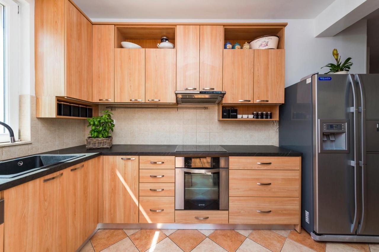 Apartment With Terrace And Mini Pool Green Gold Dubrovnik Exteriör bild