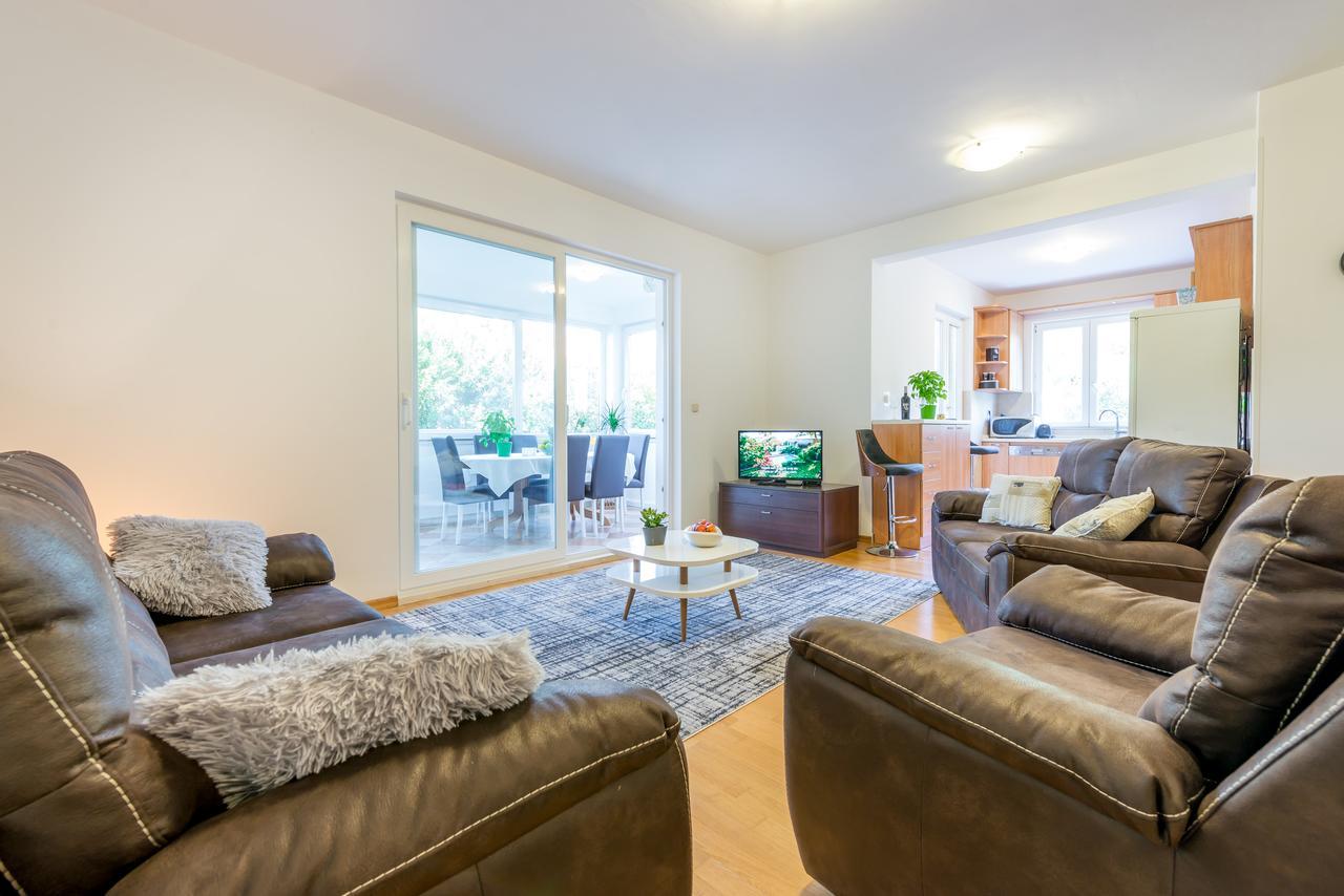 Apartment With Terrace And Mini Pool Green Gold Dubrovnik Exteriör bild